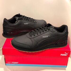 Puma ST Runner v2, black, mens size 10.5